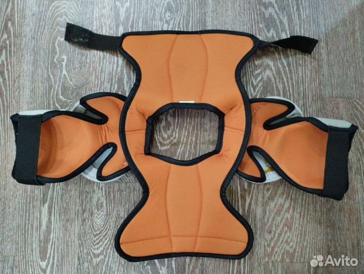 Нагрудник хоккейный детский