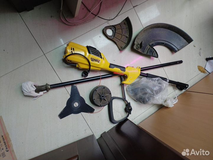 Продам электротриммер бу