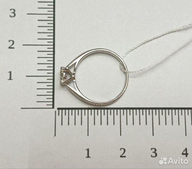 Золотое кольцо с камнем 16р