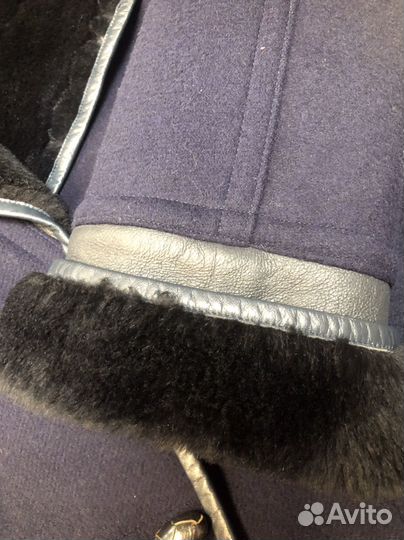 Пальто шерстяное с натуральным мехом и кожей