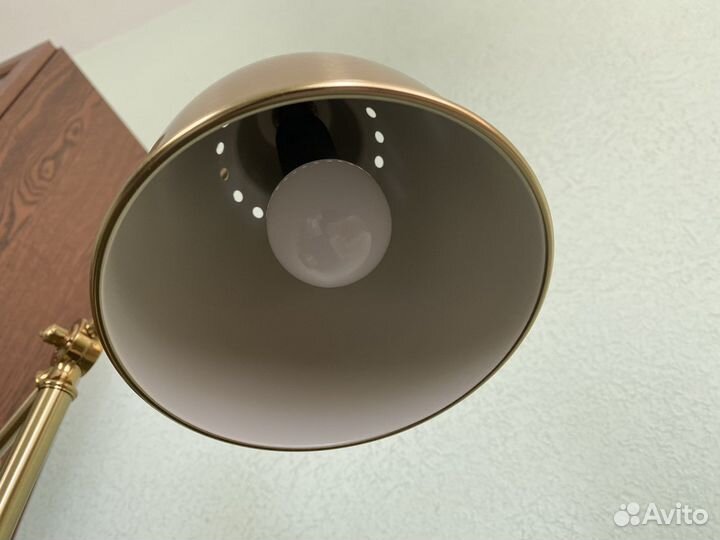 Лампа настольная