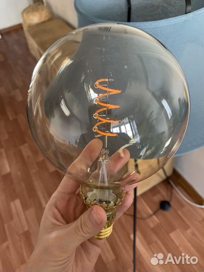 Напольная лампа IKEA fyxnäs с LED лампочкой