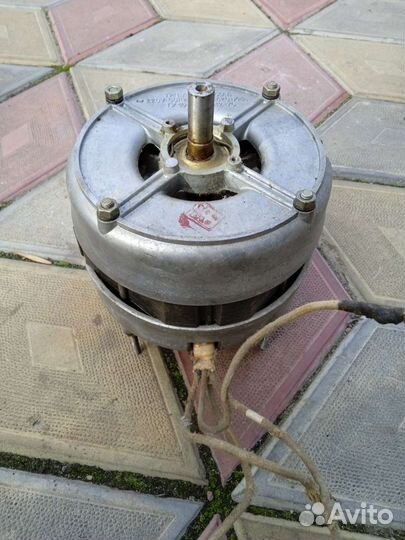 Двигататель стиральной машины