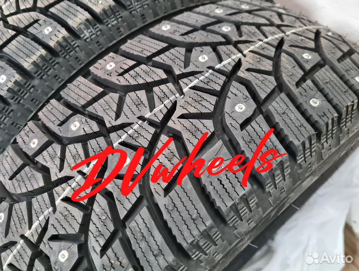 Bridgestone Blizzak Spike-02 235/45 R17
