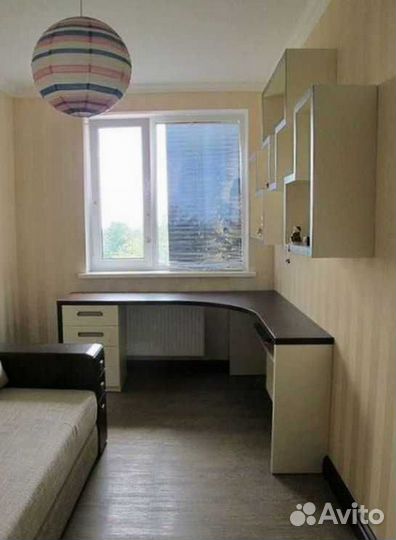 Рабочая зона у окна