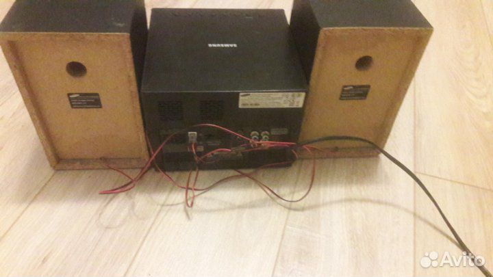 Музыкальный центр samsung MM-E320D