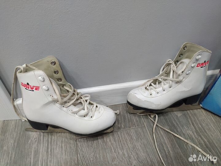 Коньки фигурные 33 размер