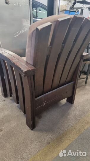 Кресло с замшевыми подушками