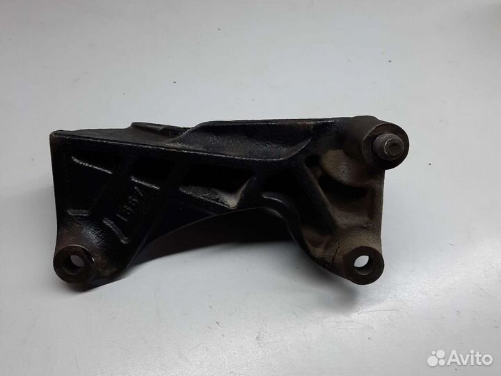 Кронштейн двигателя правый Опель Астра h 332253673