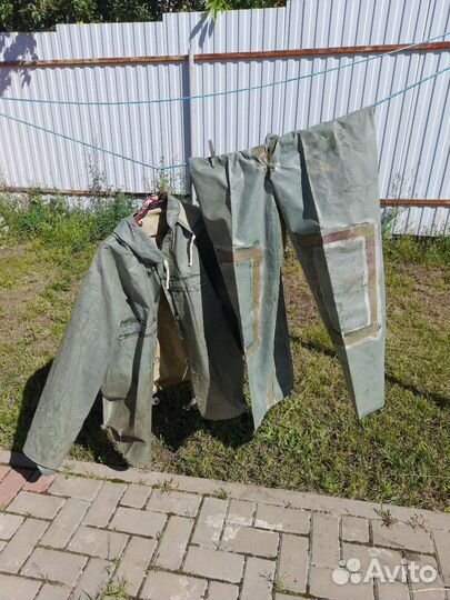 Прорезиненный костюм 104