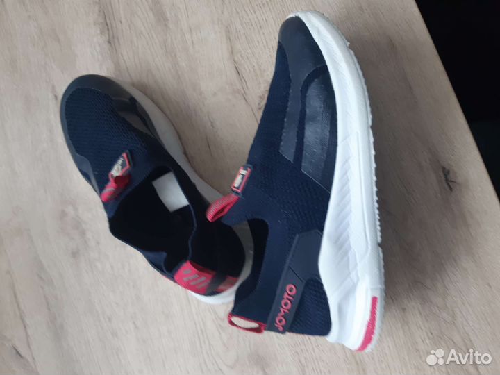 Кроссовки для девочки