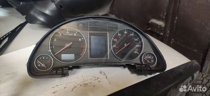 Приборная панель Ауди А4 Б6 бензин