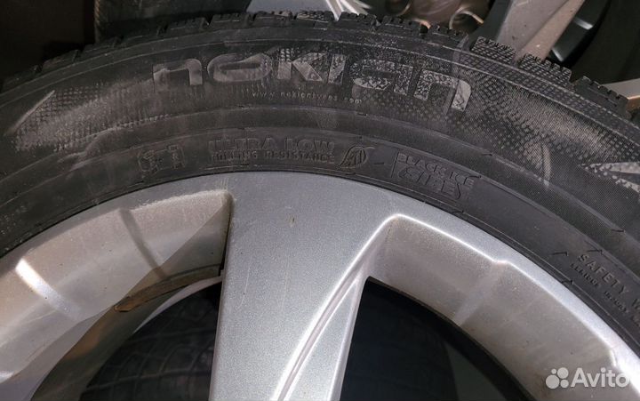 Nokian Tyres Hakkapeliitta R SUV 225/60 R16 102R