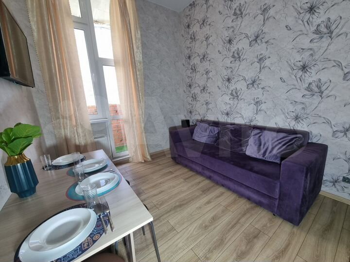 2-к. квартира, 49 м², 1/19 эт.