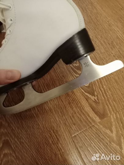 Коньки фигурные