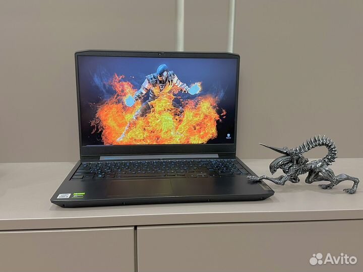 Lenovo i5 10gen/32gb/1650ti/ssd+1tb/Full HD ips