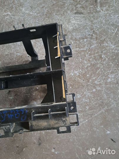 Накладка торпеды Range Rover Vogue