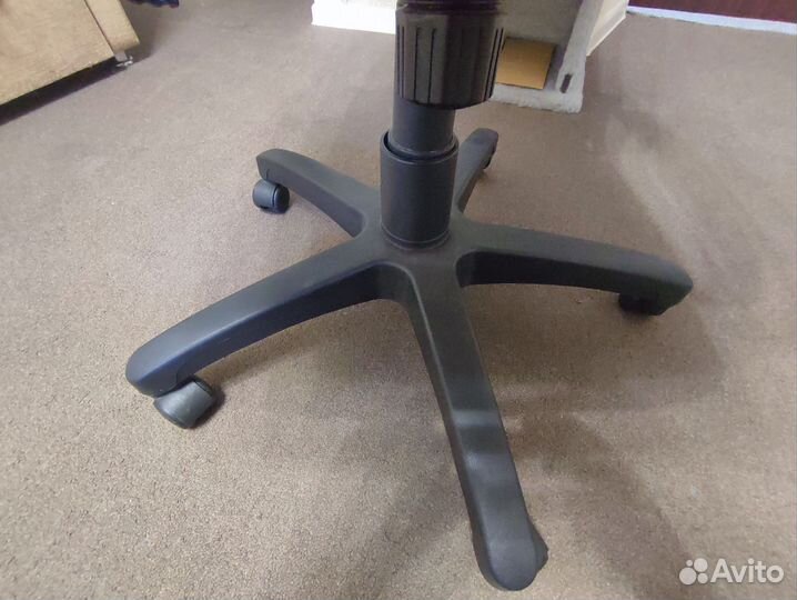 Компьютерное кресло