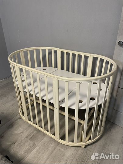 Кроватка детская круглая/овальная с маятником