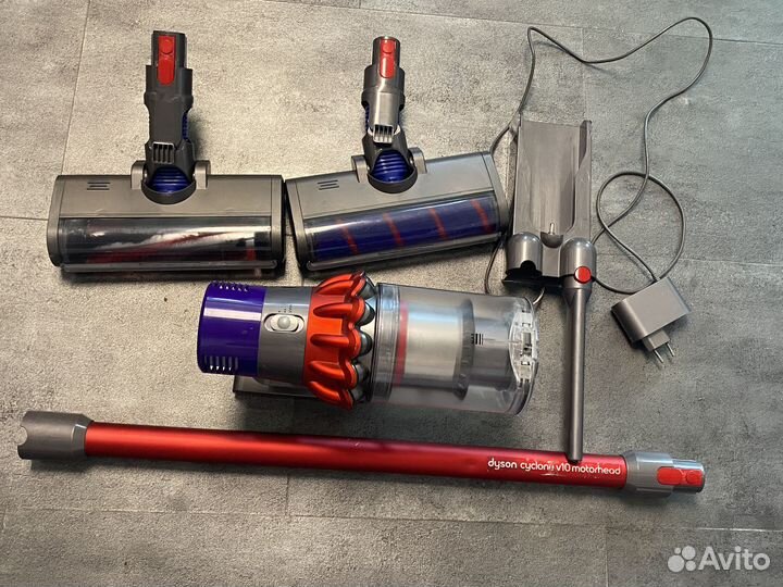 Беспроводной пылесос Dyson cyclon v10 motorhead