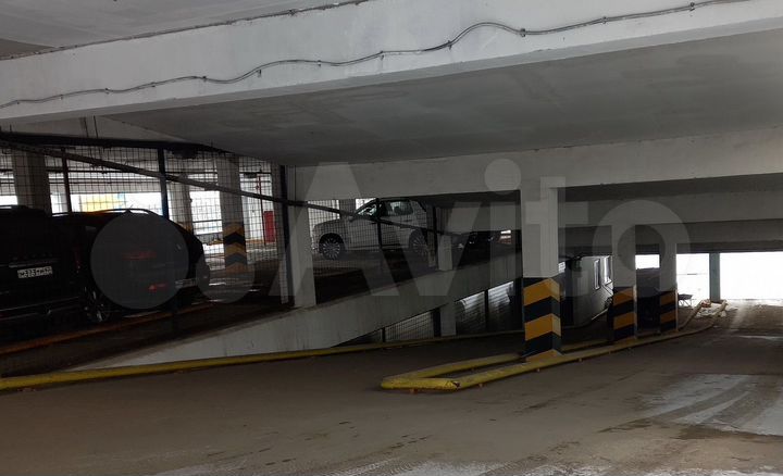 Машиноместо, 14 м²