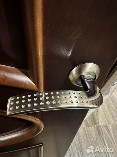 Дверь межкомнатная деревянная