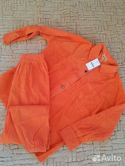 Костюм женский вельветовый