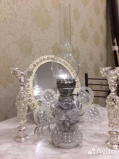 Набор зеркала и подсвечников со стразами и жемчуго