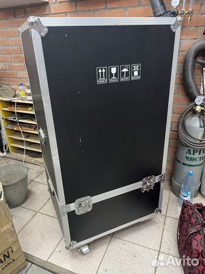 Ударопрочный ящик кофр кейс на колесиках