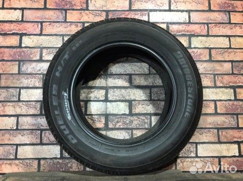 Bridgestone Dueler H/T D687 225/65 R17