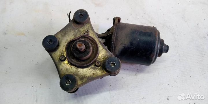 Моторчик стеклоочистителя передний Mazda 626 GC 8