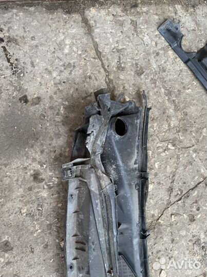 Жабо Toyota Land Cruiser Prado 150