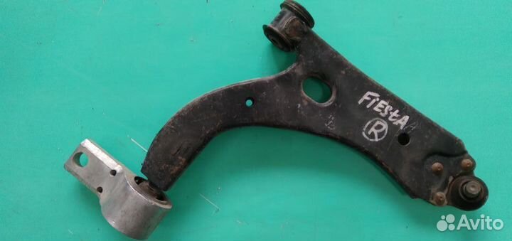Рычаг пер правый Ford Fiesta 2001-2008