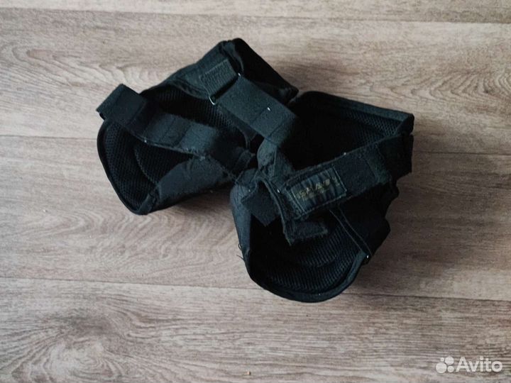 Защита налакодники наколенники