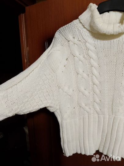 Свитер женский