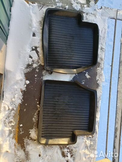 Коврики резиновые в авто