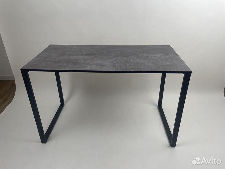 Стол лофт тёмный цемент новый