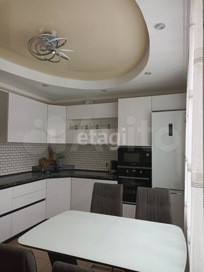 3-к. квартира, 92,5 м², 9/14 эт.