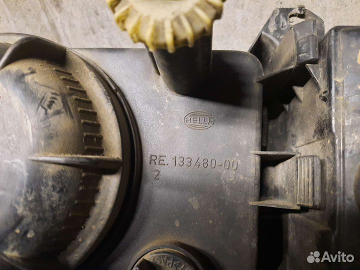 Передняя правая фара Volkswagen passat b3