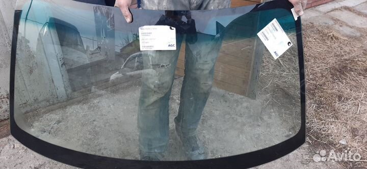 Лобовое стекло subaru forester 02-ст ветр зл