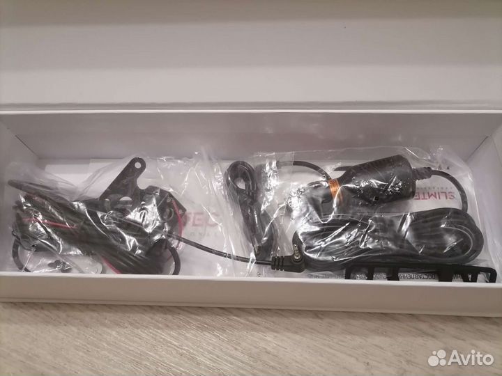 Видеорегистратор-зеркало Slimtec Dual M4