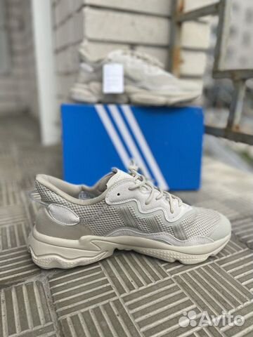 Кроссовки Adidas ozweego