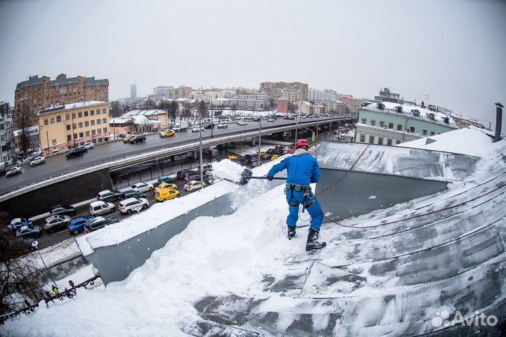 Очистка крыши от снега.Убрать сосульки,лёд