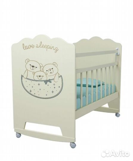 Детская кровать с матрасом и наматрасником