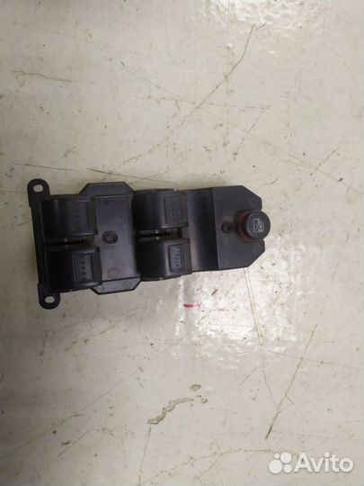 Блок управления стеклоподъёмниками передний левый