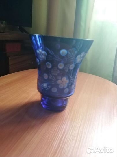 Ваза синее стекло