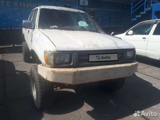 Toyota Hilux 2.4 МТ, 1992, битый, 150 000 км