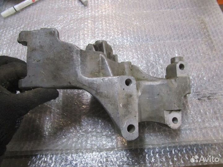 Кронштейн генератора Chery Fora (A21) 2006-2010 (1