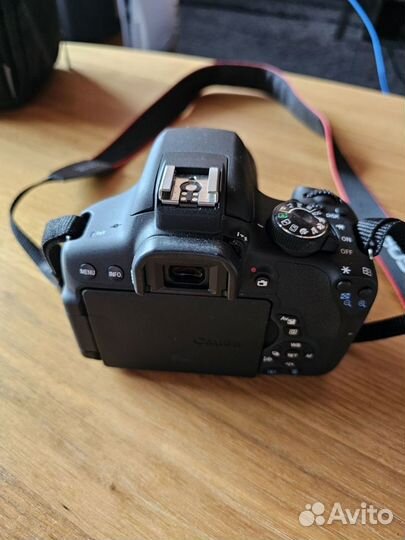 Canon EOS 750D Kit EF-S 18-55mm IS STM