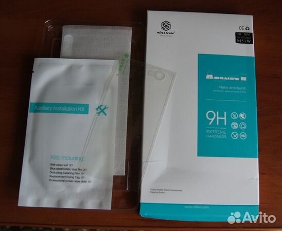 Защитное стекло Nillkin